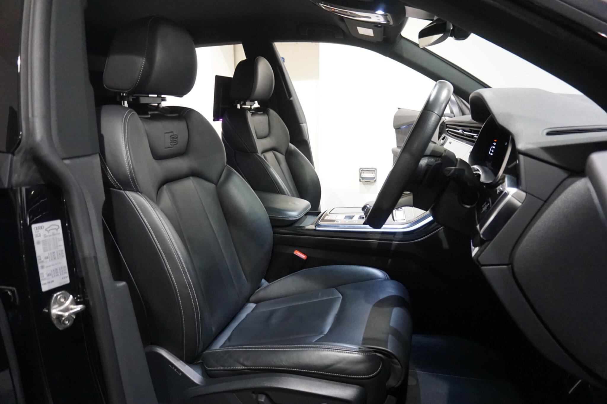 Audi Q8 3.0 TFSI V6 55 Black Edition SUV 5dr Petrol Tiptronic quattro Euro 6 (s/s) (340 ps)